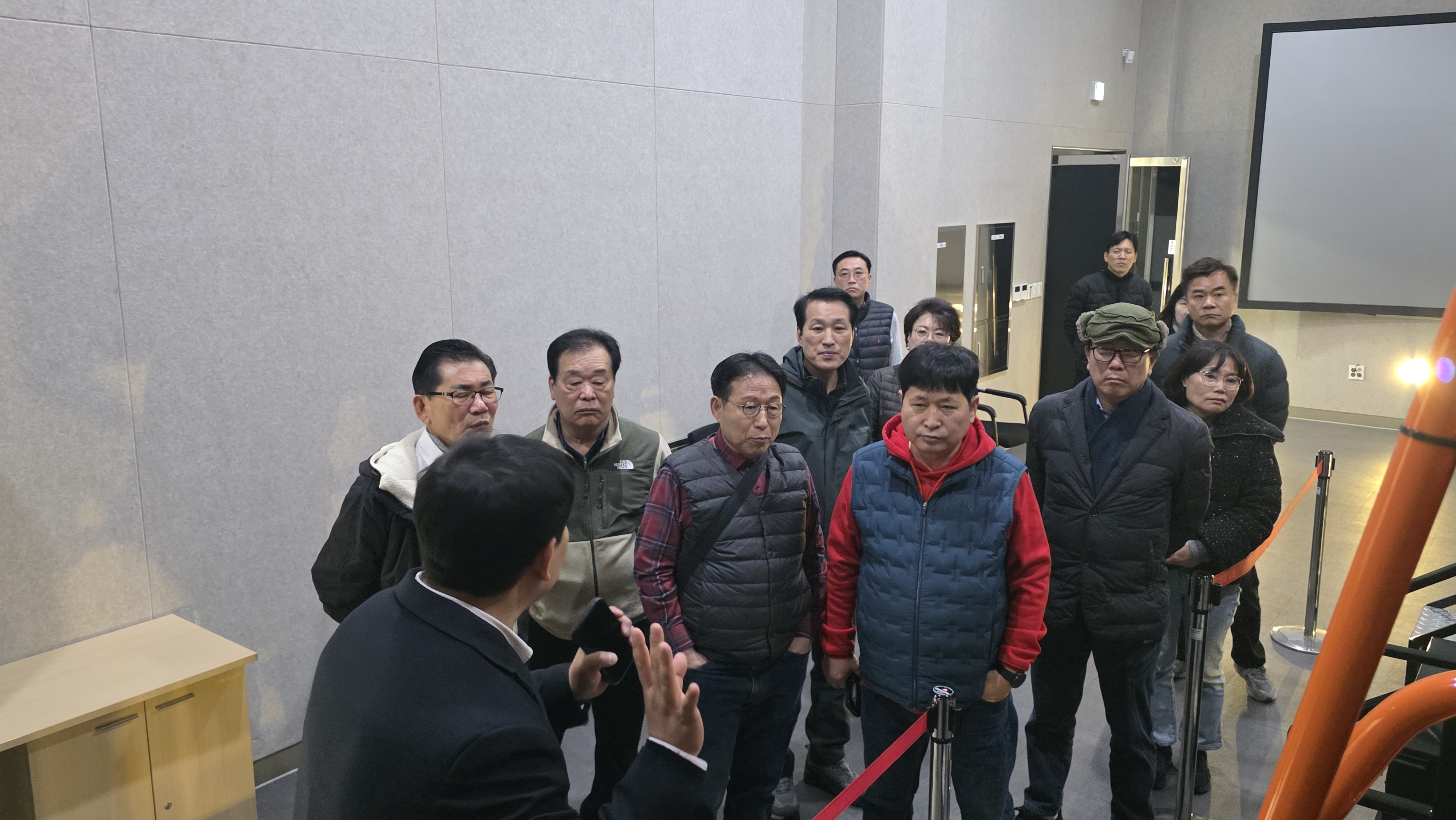 내부 설명사진.jpg
