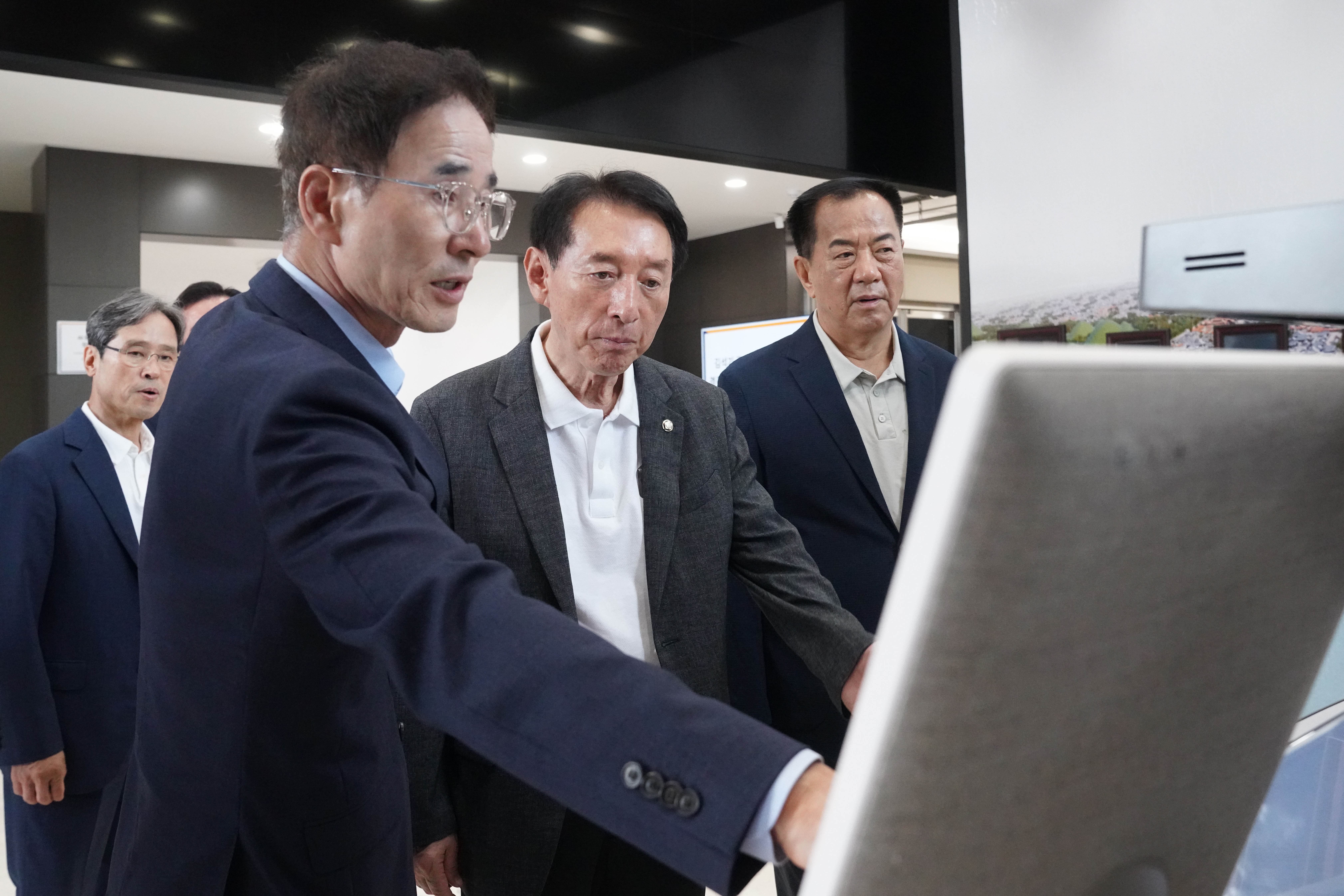 김석기 국회의원, (재)경주스마트미디어센터 방문 및 현장 점검